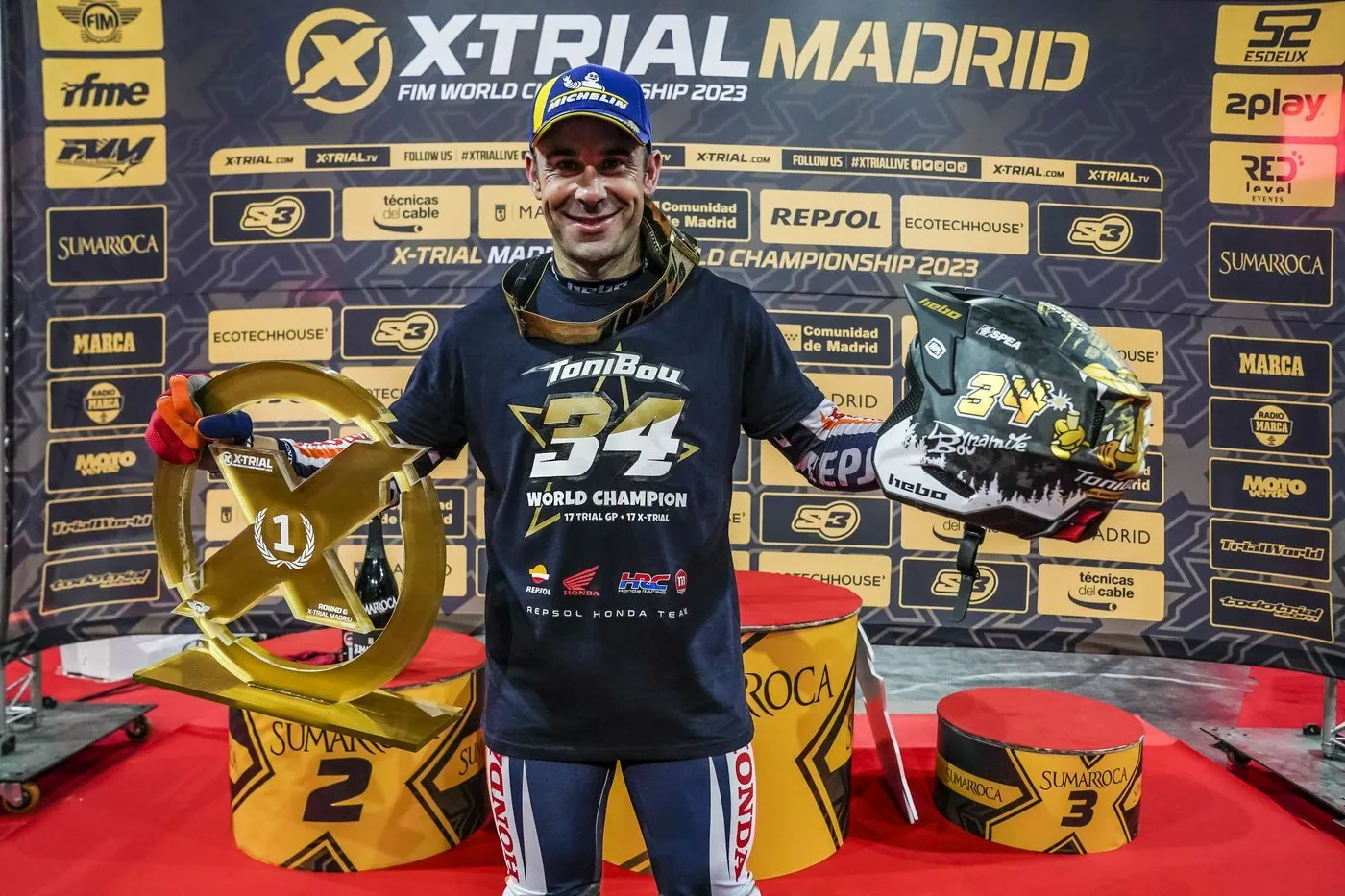 trofeos de metacrilato en el Xtrial