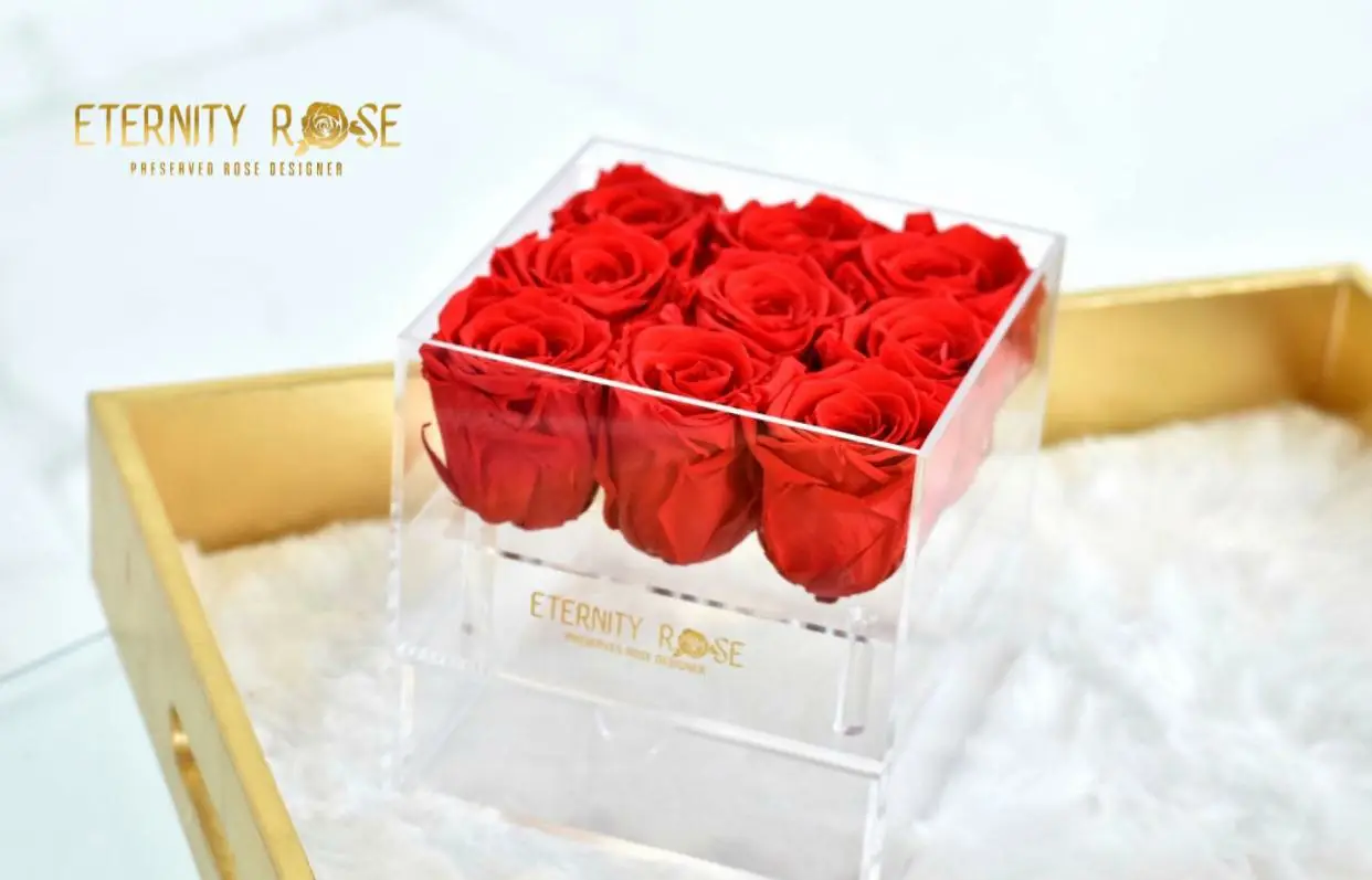 Caja de metacrilato para flores